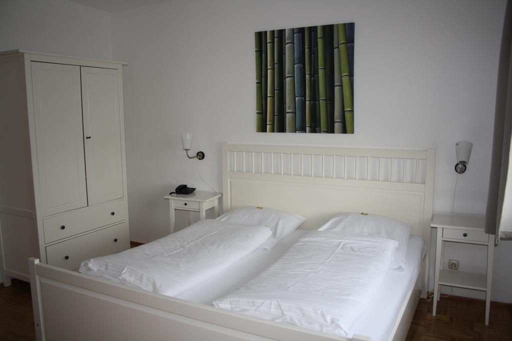 Hotel Schwarzer Adler Moers Luaran gambar